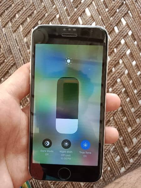 iphone SE 2020 0