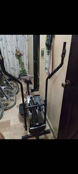 elliptical exercising machine 1