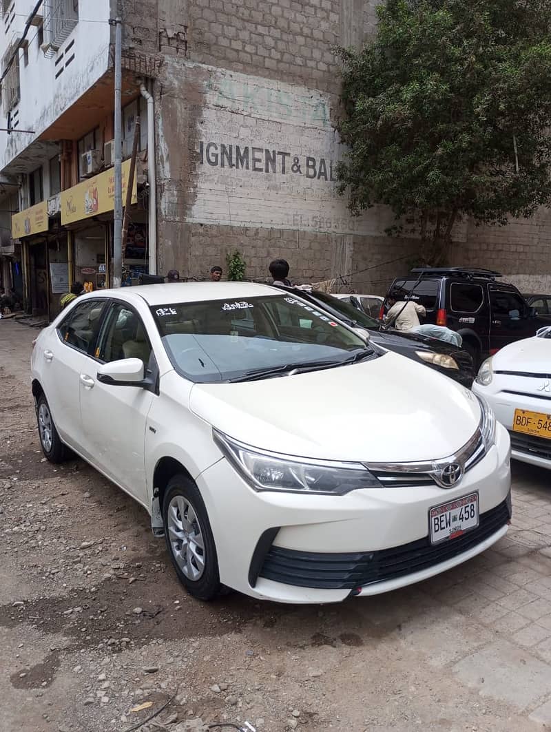 Toyota Corolla GLI 2015/2016 9