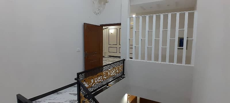Find Your Ideal Prime Location House In Lahore Under Rs. 35000000 30