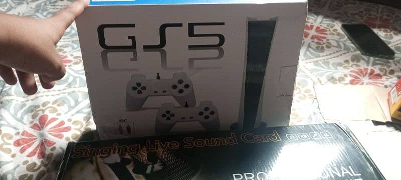 i am selling my studio mic and gaming console gs5 these are not used 2