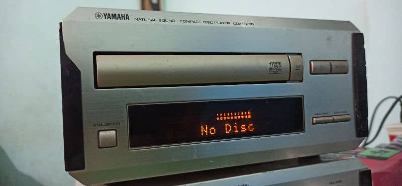 Yamaha   CDX-E200 Natural Sound Stereo Receiver & Compact Disc Player 2