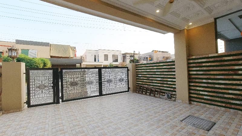 Main Double Road State Life Phase 1 - Block F House Sized 12 Marla For Sale 4