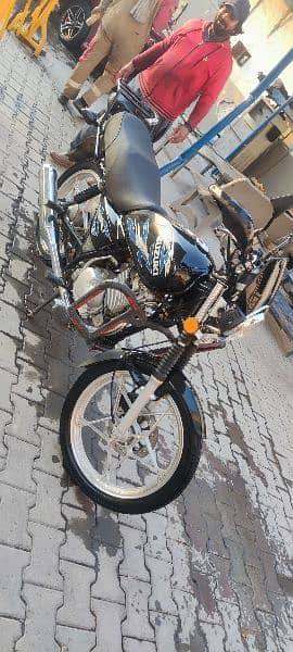 Suzuki 150 se 2021 model lush condition 5