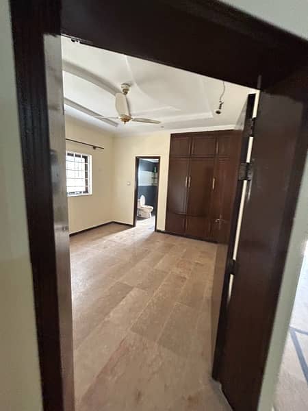 10 Marla full house for rent in phase 7 1