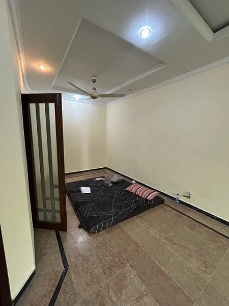 10 Marla full house for rent in phase 7 6