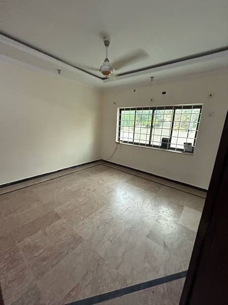 10 Marla full house for rent in phase 7 8