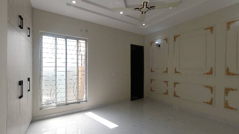 Prime Location Affordable House For Sale In Bankers Co-Operative Housing Society 12