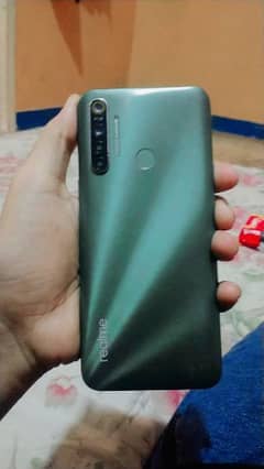 Realme 5i 4/64 GB with charger