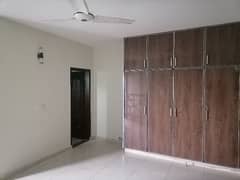 Flat Of 10 Marla Is Available For rent In Askari 11, Lahore