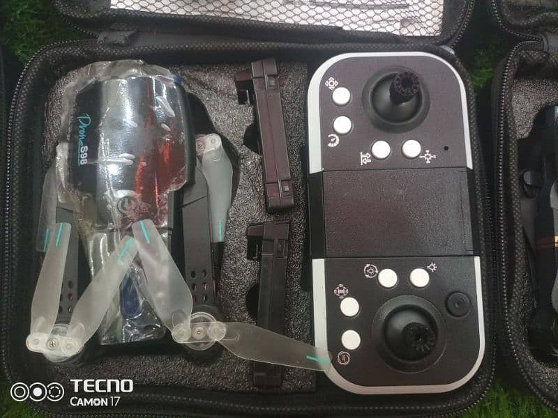 drone S98 camera for sale DC available only Karachi 4
