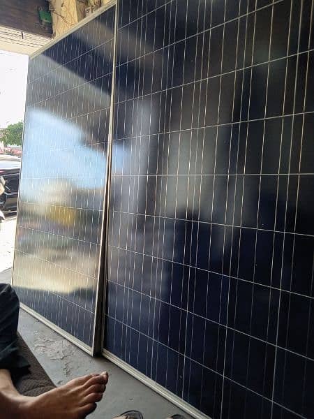 340 watt Canadian solar used panels 0