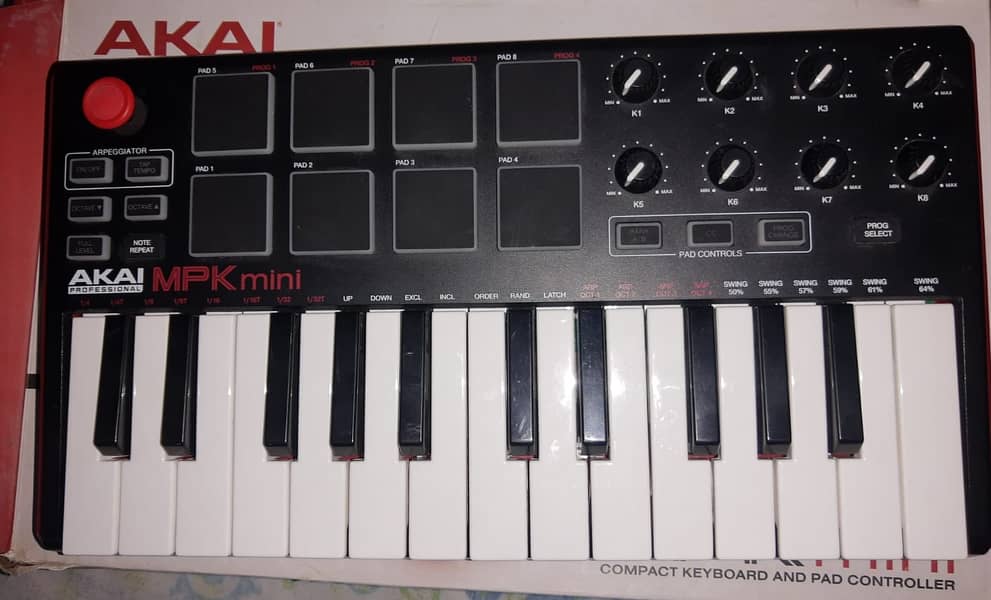 Akai Professional MPK Mini 4