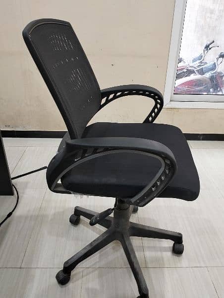 Office used chairs 0