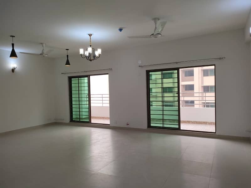 BRAND NEW 12 Marla 4 Bed Flat On Ground Floor Available For Rent In Askari 11 Sec-B Lahore 3