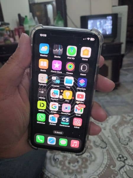 I phone x 64gb 82% bettry PTA approved 1