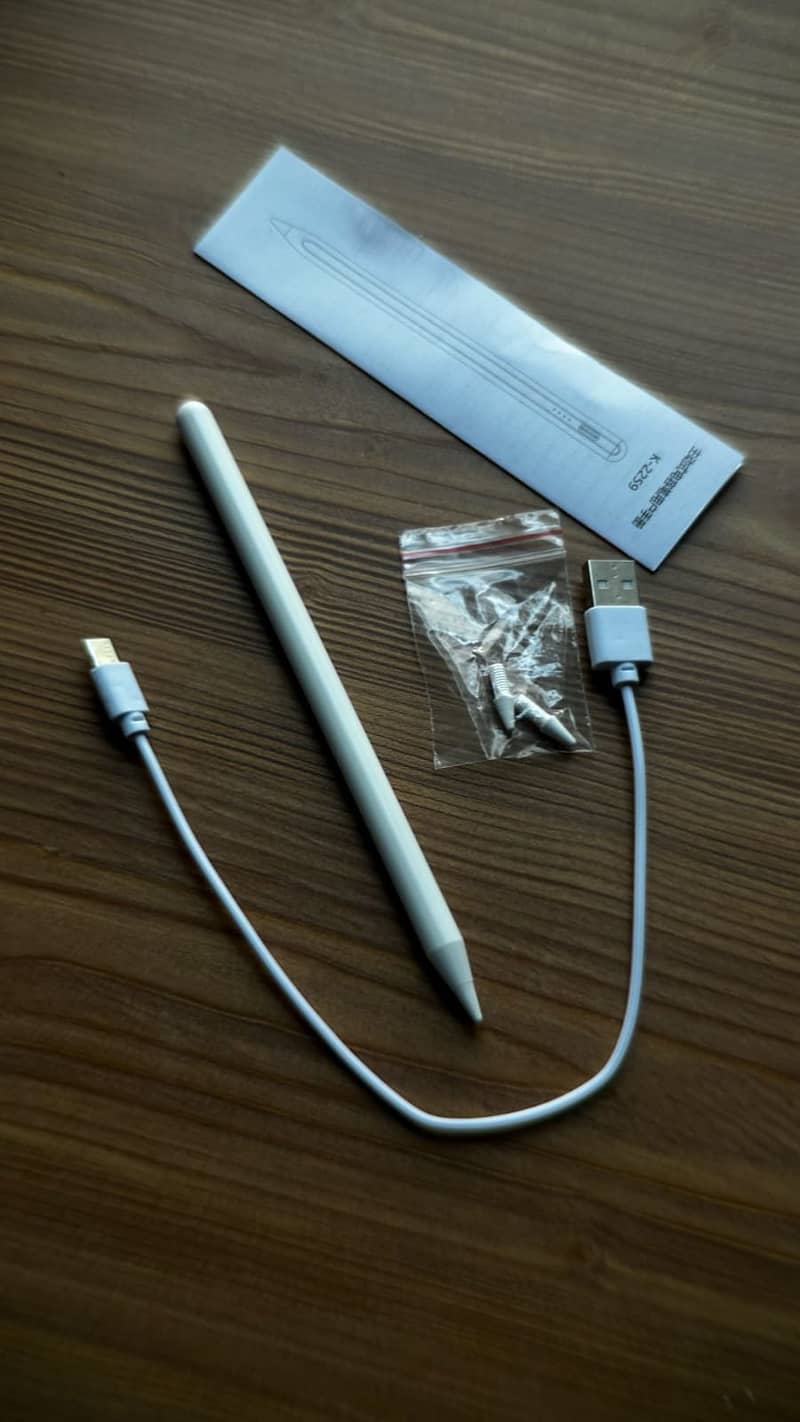 Apple pencil USB type C charging, magnetic adsorption, palm rejection 1