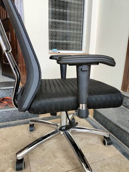 Office chair / Computer chair / Revolving Chair / Executive Chair 1