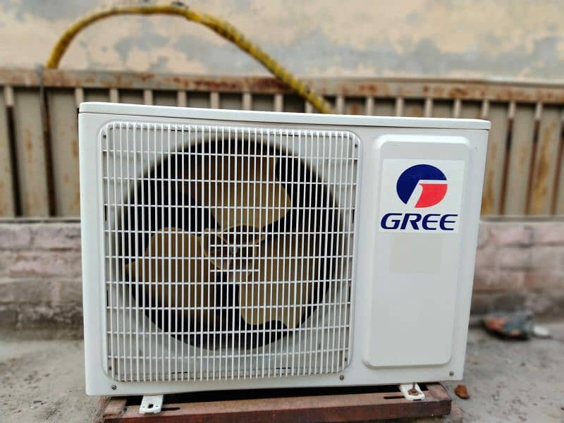 Gree 1.5 ton split Ac almost like new good condition 3