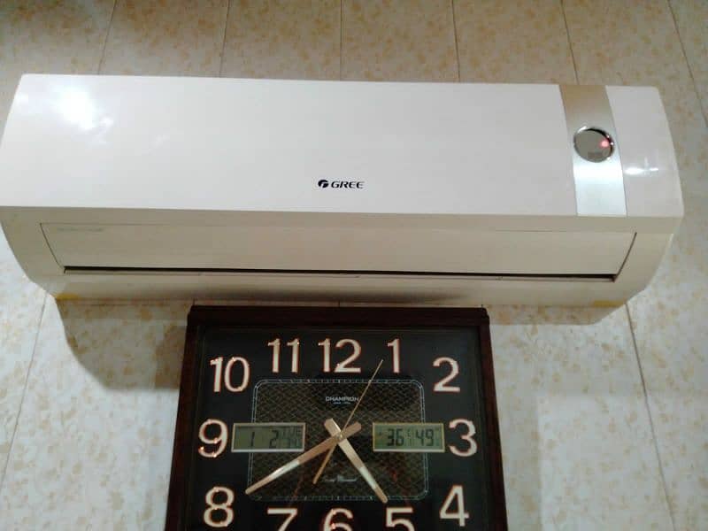 Gree 1.5 ton split Ac almost like new good condition 5