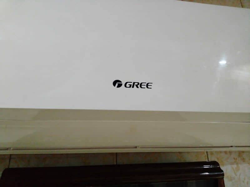 Gree 1.5 ton split Ac almost like new good condition 6