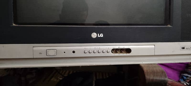 LG TV 21 Inch 1