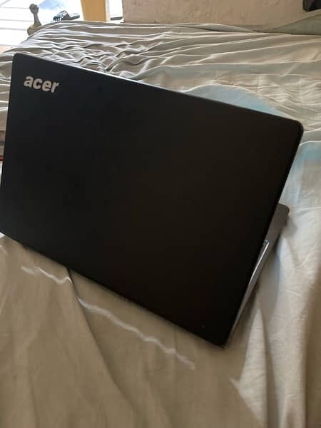ACER Laptop 4 Gb 128gb SSD 2