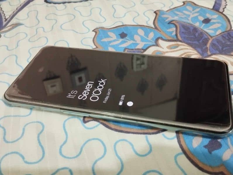 OnePlus 10 pro urgent sale 9