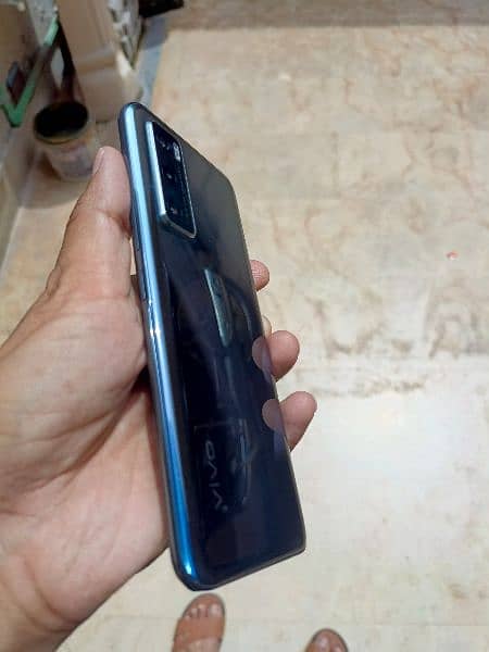 Vivo V20SE Full Box 1