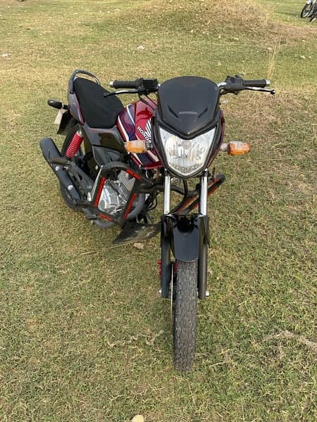 Honda Deluxe for sale in new condition 2