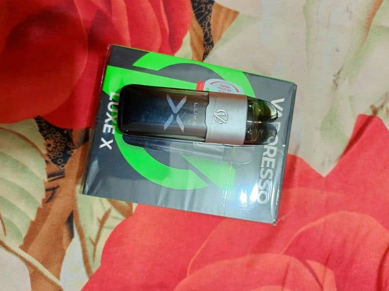 Vaporesso Lux X brand new condition extra sheet lage ha upar 12