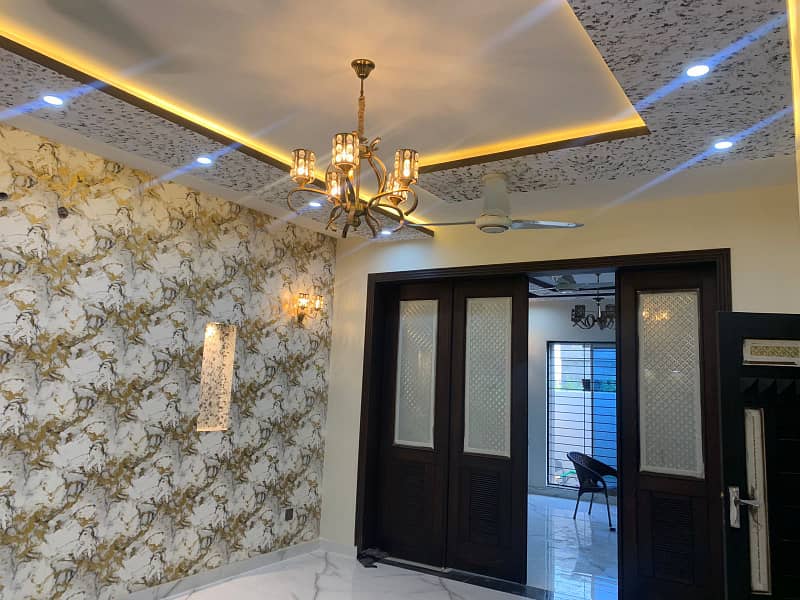 4 BEDS 8 MARLA BRAND NEW HOUSE FOR RENT LOCATED BAHRIA ORCHARD LAHORE 0