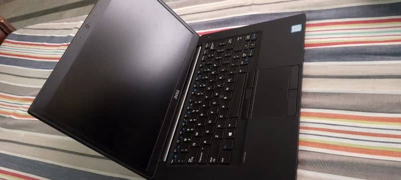Laptop Dell Latitude 7490 core i7 6th generation 2
