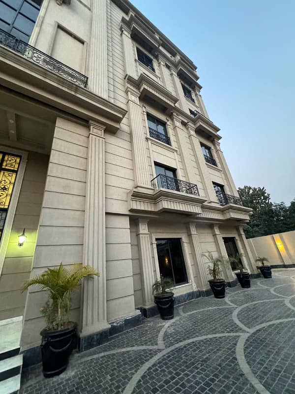A Stunning Flat Is Up For Grabs In Gulberg 2 Lahore 1