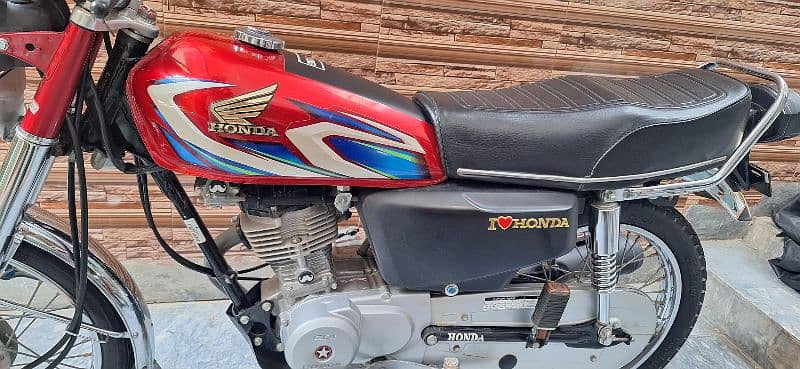Honda 125 22Model condition 10/10 All geniune things are available 1