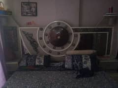 Urgent sale      Bedroom 4 pcs set only six months used