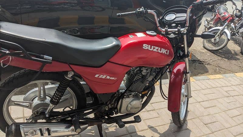 Suzuki GD 110s 4