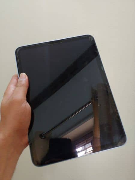 iPad 10th gen | 64gb | Box & Charger 4