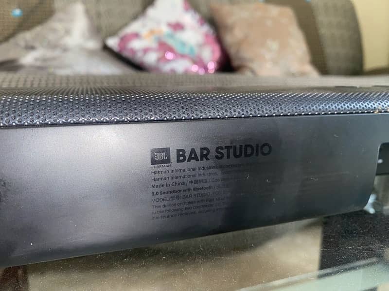 Original JBL Bar studio in mint condition 2