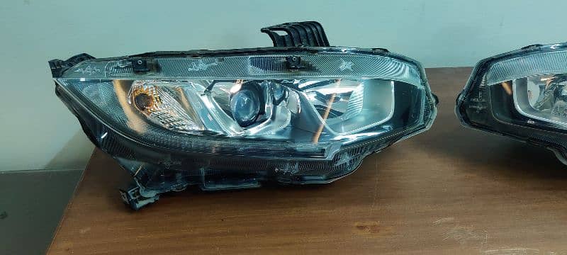 Honda civic 2019 headlights geniune 0