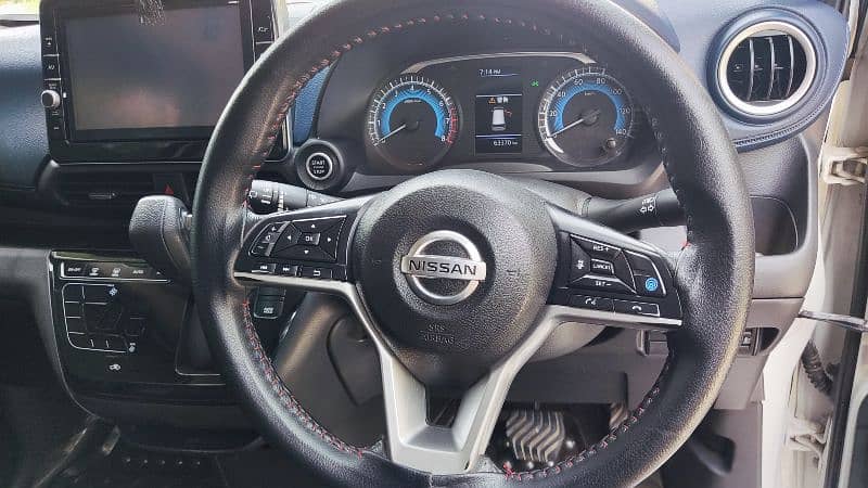 Nissan Dayz Highway Star X S-Hybrid Pro Pilot full option car 9