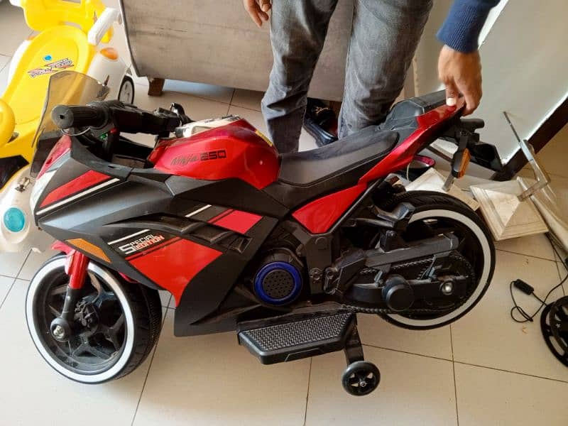 kids Electric new bike excellent Condition 2