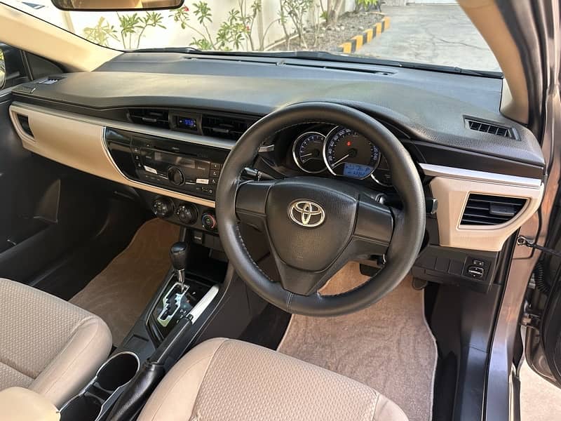 Toyota Corolla 2015 1.3 Gli Automatic 63000km First Hand Original 11