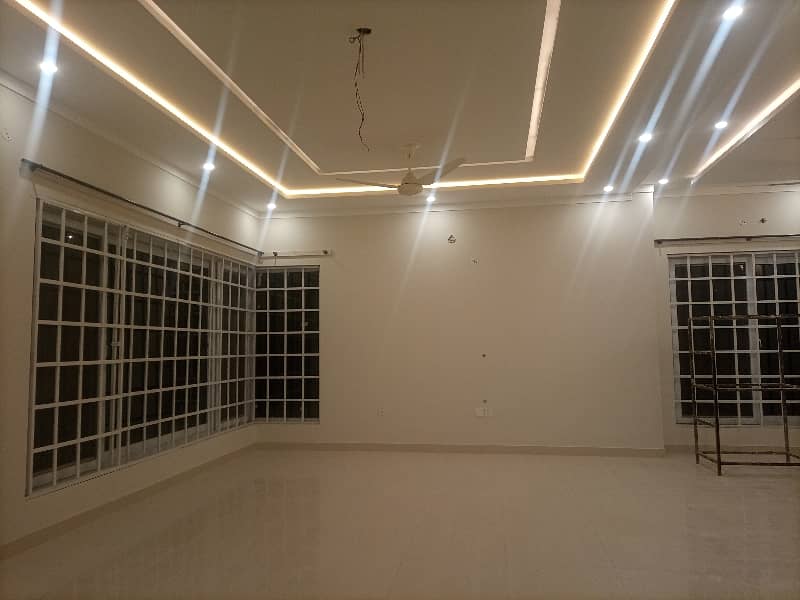 Brand New Independent 1 Kanal Upper Portion 3bed For Rent 4