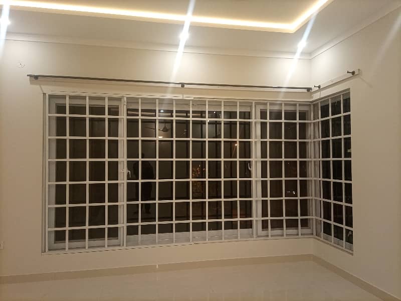 Brand New Independent 1 Kanal Upper Portion 3bed For Rent 7