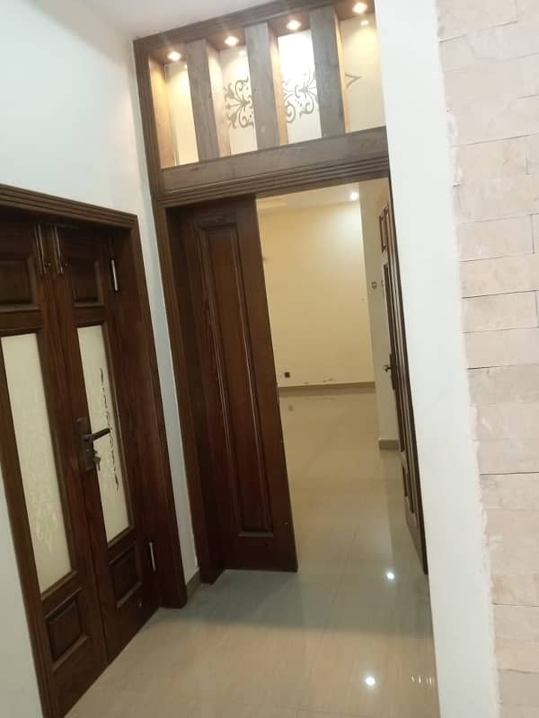 10 Marla Double Unit House, 5 Bed Room With Attached Bath, Drawing Dinning Kitchen, T. V Lounge, Servant Quarter 12