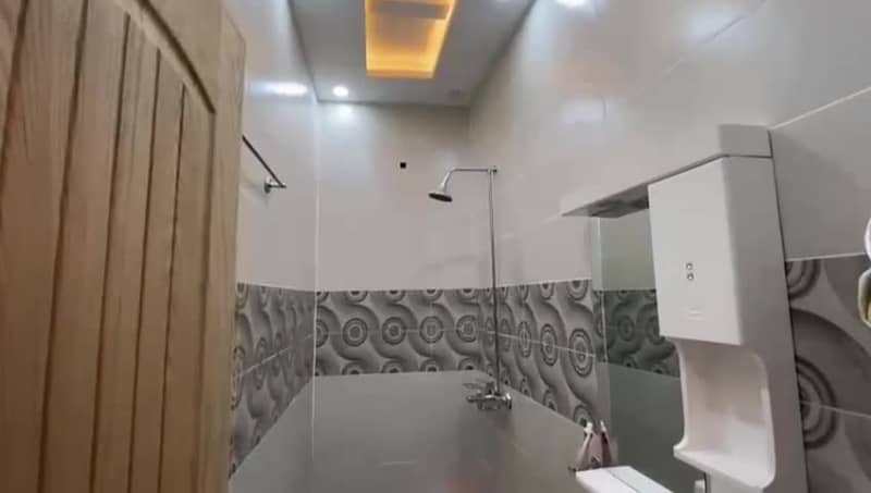 Elegant 8-Bedroom House For Sale In Faisal Town, Lahore 4