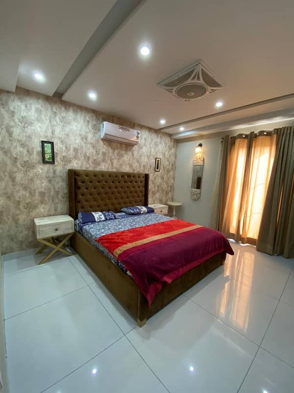One bedroom VIP apartment for rent short time(2to3hrs) in bahria town 1