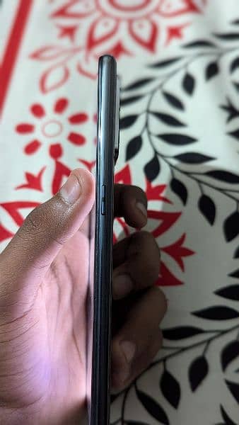 oppo f19 pro with box and charger 10by9 condition 3