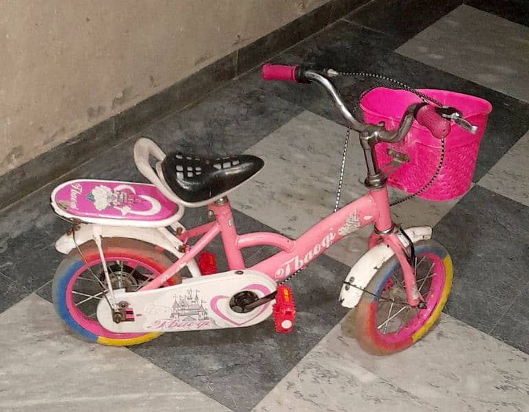 Cycle for sale 3 to 6 years age 2